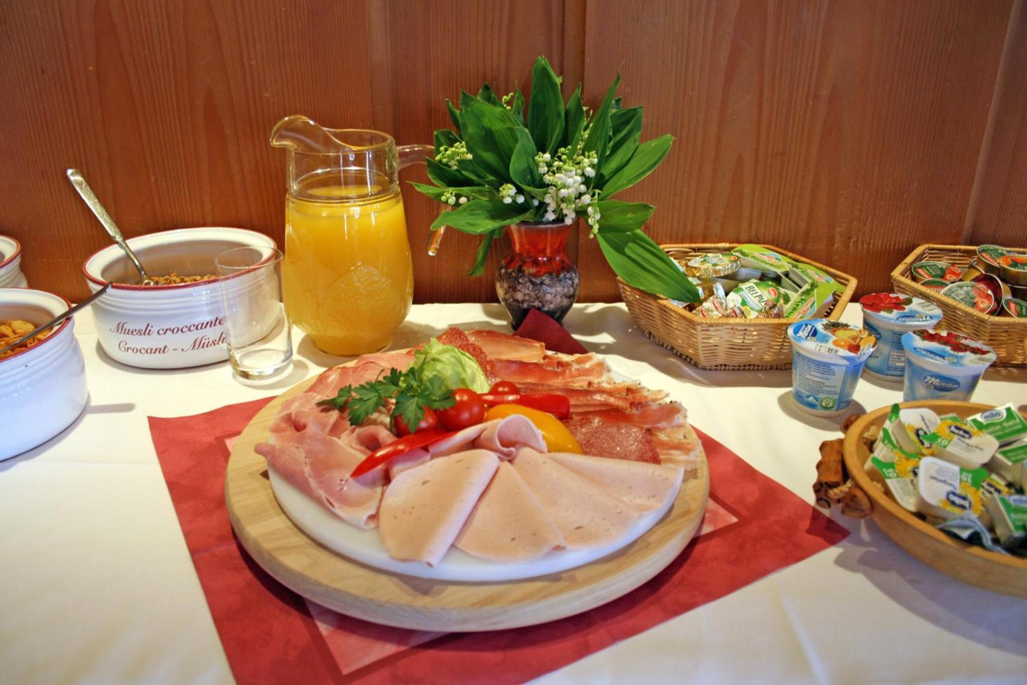 泰勒红翡膳食公寓酒店 里菲亚诺 外观 照片